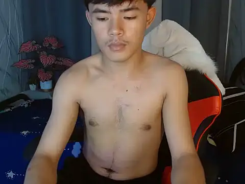 YourNaughtyTwink 69 online show from April 24, 9:01 am