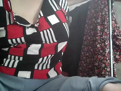 Linbi135 online show from April 13, 6:52 am