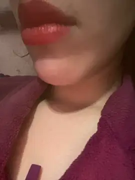 Mimisixo online show from April 12, 6:57 pm