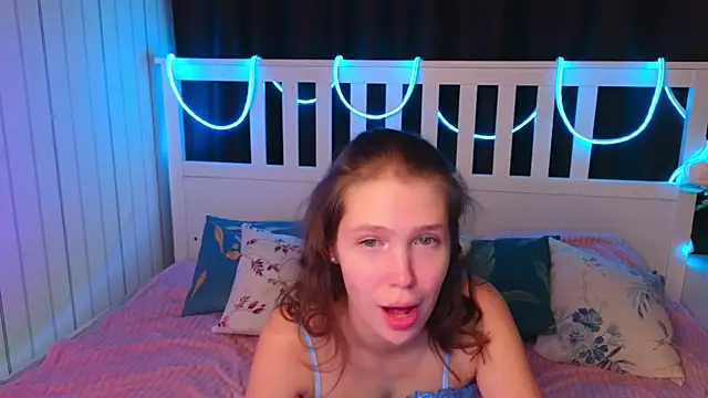 BeatrixCarIeton online show from November 14, 7:45 pm