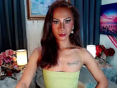 sassylatina online show from September 17, 1:46 pm