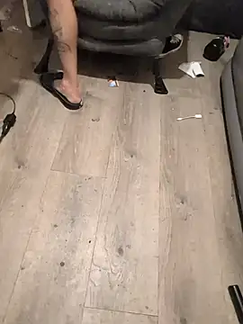 Cnutt310 online show from December 16, 5:56 am