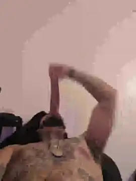 Cnutt310 online show from March 29, 2:33 am