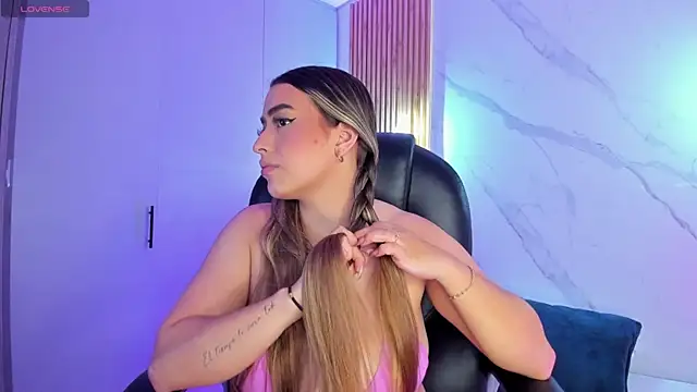 KYLIE JONES6 online show from November 4, 3:27 am