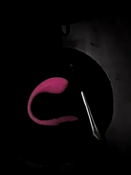 Snapshot of pussypleasere chatting on December 21, 7:04 am pussypleasere online show from December 21, 7:04 am