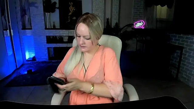 Snapshot of MariemLui chatting on September 19, 9:43 am MariemLui online show from September 19, 9:43 am