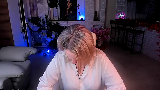 Snapshot of MariemLui chatting on November 1, 3:58 pm MariemLui online show from November 1, 3:58 pm