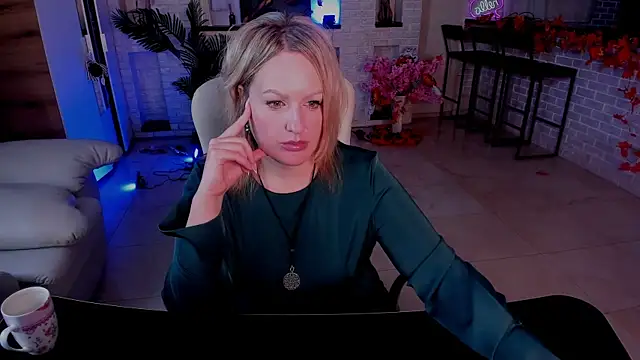 Snapshot of MariemLui chatting on November 4, 12:26 pm MariemLui online show from November 4, 12:26 pm