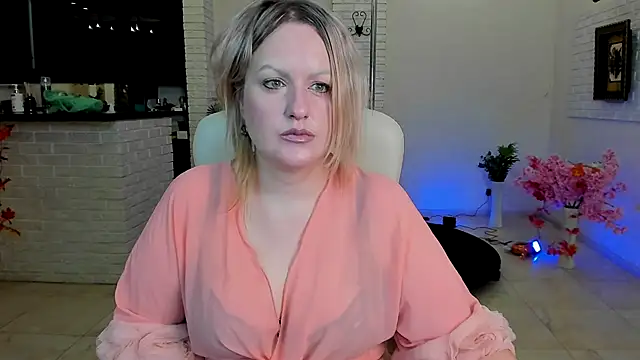 Snapshot of MariemLui chatting on November 27, 3:03 pm MariemLui online show from November 27, 3:03 pm