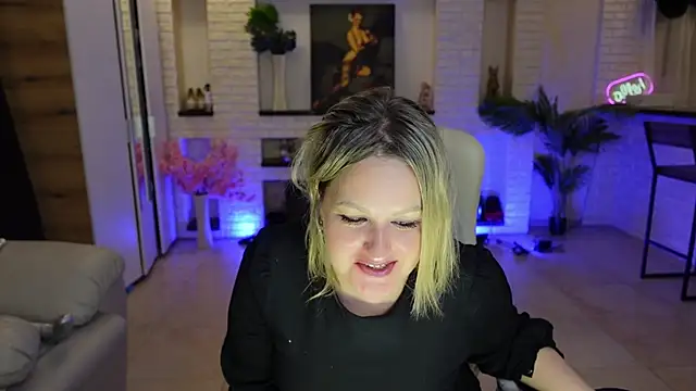 MariemLui online show from April 15, 7:58 pm