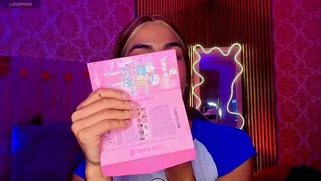 LIHIAN TAY online show from April 15, 12:56 pm