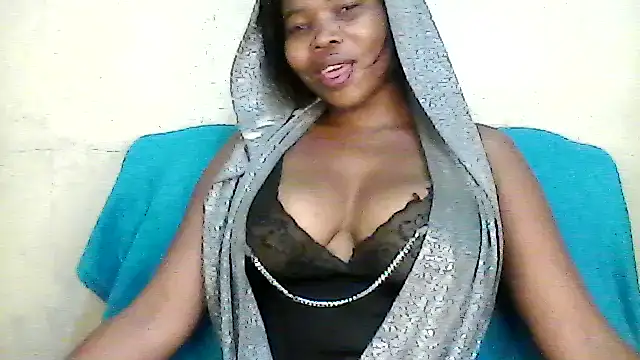 Snapshot of CharlotteXXX chatting on April 25, 5:32 pm CharlotteXXX online show from April 25, 5:32 pm