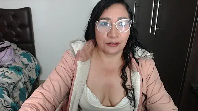 Grace mature milf online show from March 27, 11:15 pm