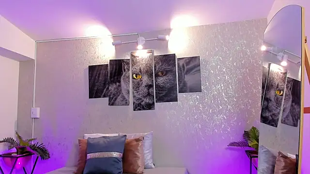 nils saint online show from October 25, 4:09 am