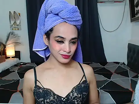Snapshot of SheraCock chatting on October 12, 2:10 am SheraCock online show from October 12, 2:10 am