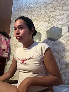 Snapshot of youryummybaby chatting on February 8, 8:07 am youryummybaby online show from February 8, 8:07 am