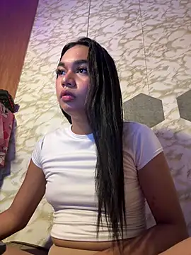 Snapshot of youryummybaby chatting on February 23, 6:55 am youryummybaby online show from February 23, 6:55 am