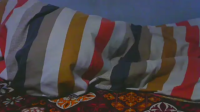 shy-lillyX22 online show from November 27, 11:51 pm