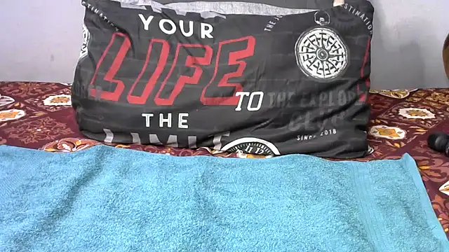 shy-lillyX22 online show from February 11, 1:10 am