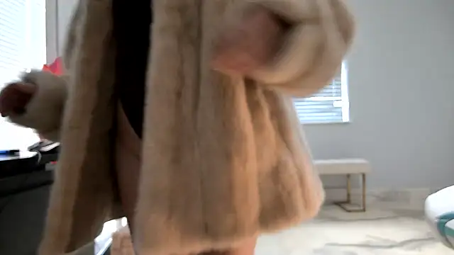 foxyroxymilf online show from November 17, 11:38 am