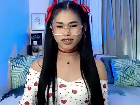 PrettyBlythes TS online show from November 3, 11:22 am