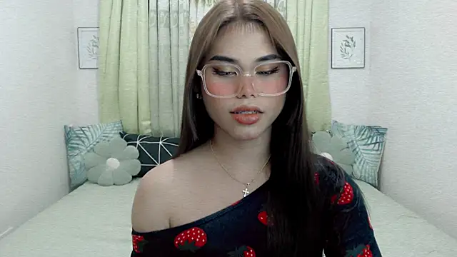 PrettyBlythes TS online show from February 7, 12:03 am