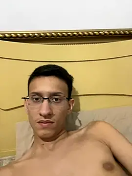 safadezanunes2 online show from November 4, 8:08 pm