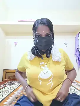 Snapshot of Tamil_Ishu chatting on July 8, 4:33 pm Tamil Ishu online show from July 8, 4:33 pm