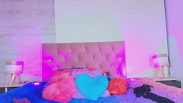 Zamara Kleii online show from April 10, 4:39 am