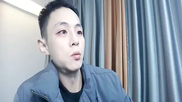 Snapshot of Tsia-Die chatting on December 17, 1:06 pm Tsia-Die online show from December 17, 1:06 pm