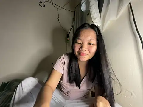 Snapshot of princess_janine chatting on July 24, 10:02 am princess janine online show from July 24, 10:02 am