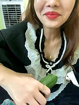 Ri210 online show from November 12, 2:23 am