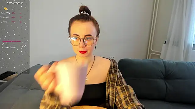 MewStella online show from March 8, 5:33 am