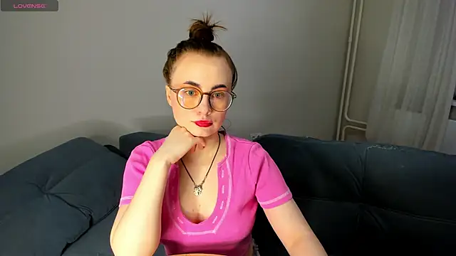 MewStella online show from April 6, 11:16 pm