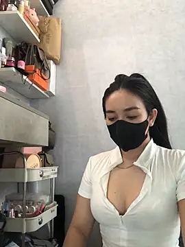 Snapshot of hanny_baby205 chatting on September 15, 1:22 pm hanny baby205 online show from September 15, 1:22 pm