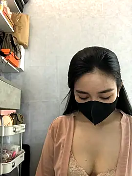Snapshot of hanny_baby205 chatting on September 16, 8:04 am hanny baby205 online show from September 16, 8:04 am