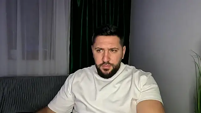 Gold Alpha Boy online show from February 4, 9:09 pm