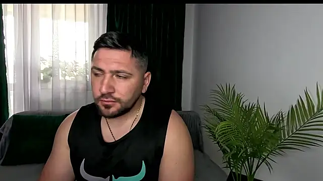 Snapshot of Gold_Alpha_Boy chatting on June 4, 7:47 am Gold Alpha Boy online show from June 4, 7:47 am