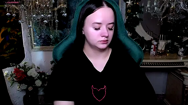 LaraBenson  online show from January 15, 7:13 am