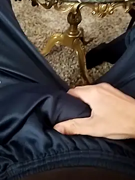 idhem   31 online show from February 9, 11:47 am