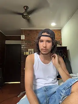 Luxx 14 online show from April 11, 7:07 pm