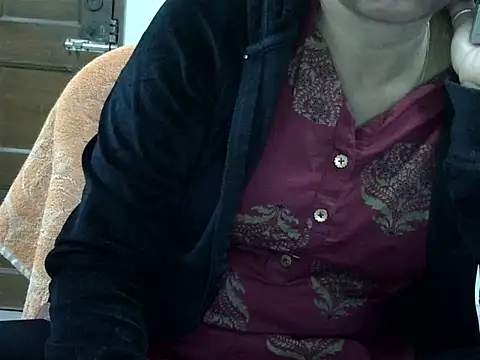 CHAMELI4747 online show from December 16, 8:08 am