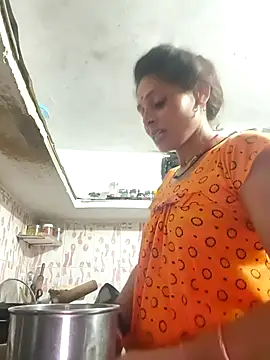 ISHANI-SINGH online show from April 12, 4:23 pm