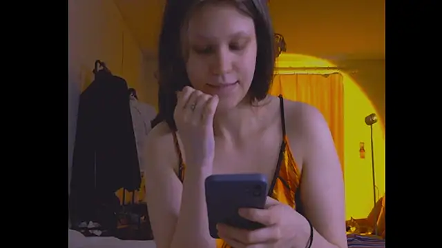 Snapshot of Lunliss chatting on June 28, 6:03 pm Lunliss online show from June 28, 6:03 pm