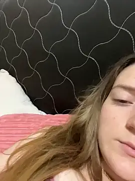 Snapshot of SafadaJS chatting on November 21, 5:17 am SafadaJS online show from November 21, 5:17 am