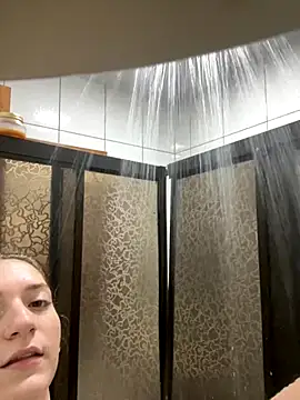 Snapshot of SafadaJS chatting on November 23, 4:23 am SafadaJS online show from November 23, 4:23 am