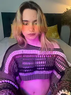 Snapshot of Chloe_Ravens chatting on September 12, 8:09 pm Chloe Ravens online show from September 12, 8:09 pm