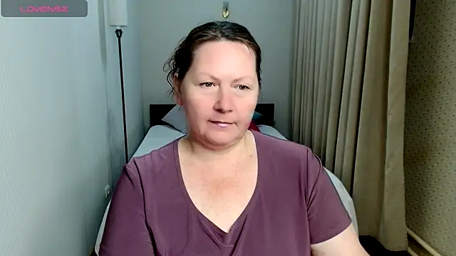 Snapshot of milf_hornys chatting on September 8, 5:12 pm milf hornys online show from September 8, 5:12 pm