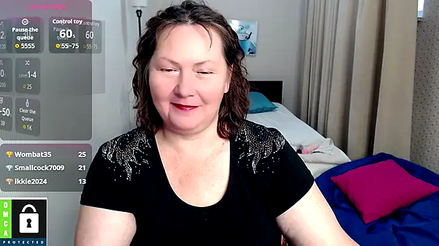 Snapshot of milf_hornys chatting on October 14, 4:35 am milf hornys online show from October 14, 4:35 am