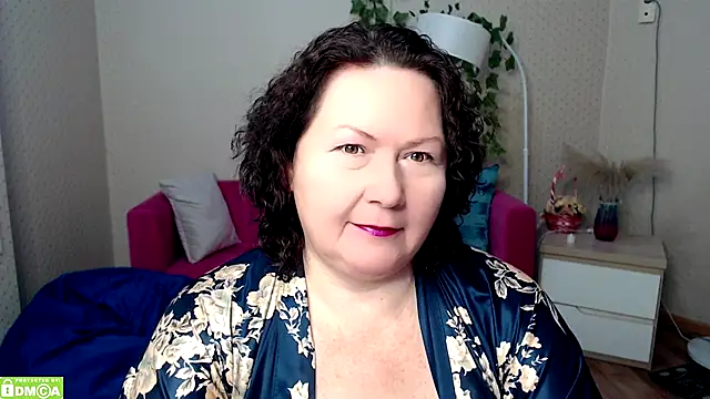 Snapshot of milf_hornys chatting on December 4, 5:32 pm milf hornys online show from December 4, 5:32 pm